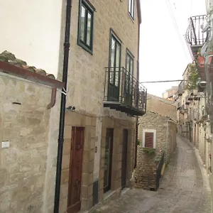 Casa E Putia Gangi